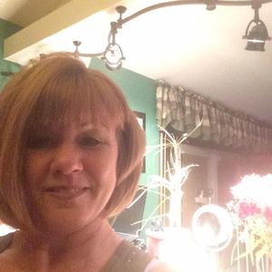 Meet your Posher, Debi